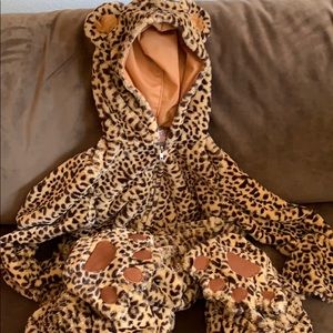 EUC like new leopard costume